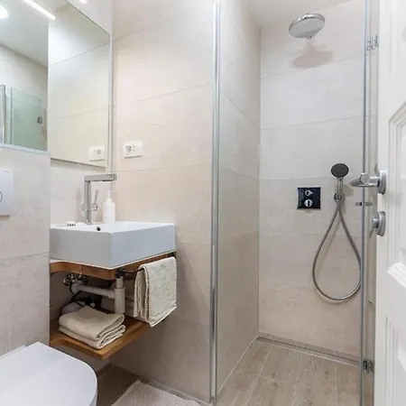 ゲストハウス Casa Nova ポレッチ