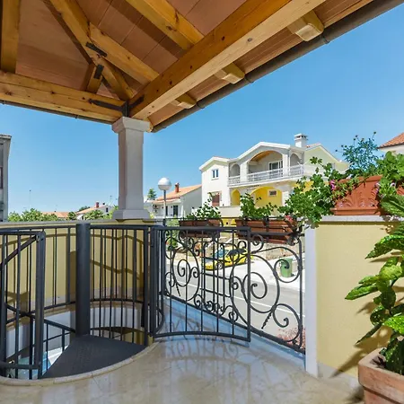 Casa Nova Guest house 3*
